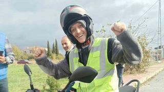 Mesut Özil, ehliyet sınavına girdi