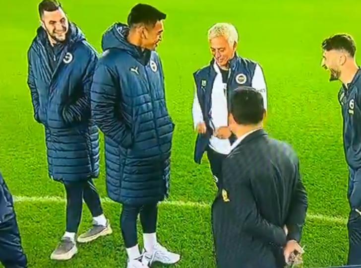 SON DAKİKA: Mourinho Trabzonspor taraftarını çılgına çevirdi! Portekizli hocadan 'olta' hareketi G3