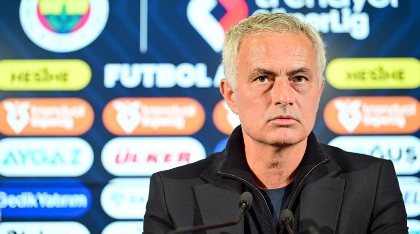 Trabzonspor derbisi sonrası Mourinho dediğini yaptı! O pozisyonu önce paylaştı, sonra sildi... 