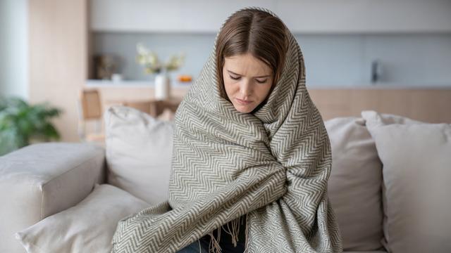 ‘Sürekli üşüyorum' diyenler dikkat! Farklı hastalıkların habercisi olabilir