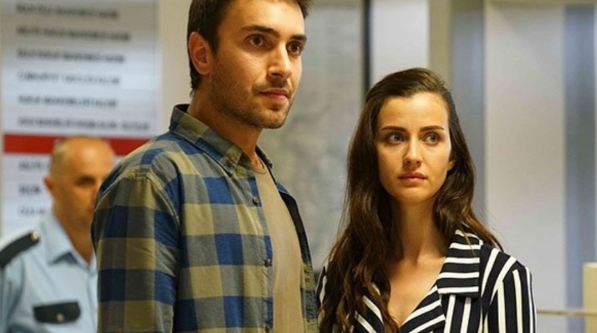 Siyasetçinin elini sıkmak istemedi! Ulaş Tuna Astepe setten kaçmak için yaptıklarını anlattı! 'Çok gerildim ama adam da geliyor...'