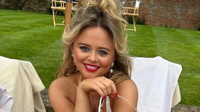 Disney+ dizisi Rivals için soyundu! Emily Atack saldırgan yorumlara isyan etti