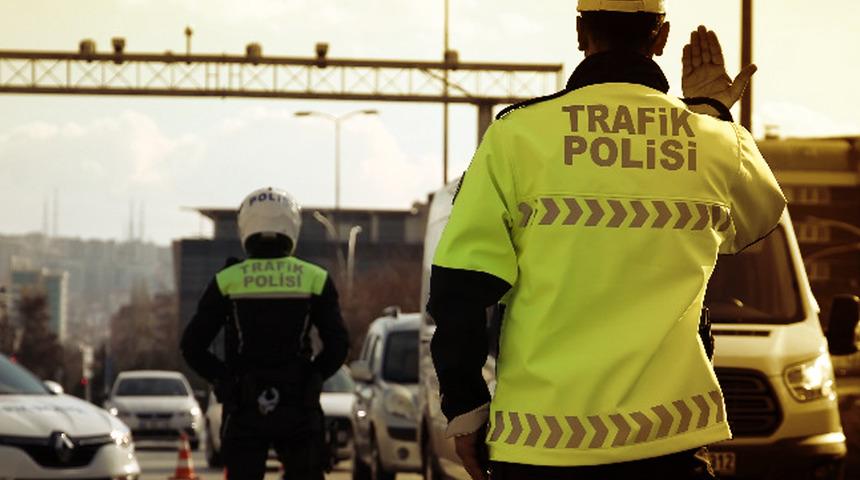 2025’in trafik cezaları ne kadar? Hepsine yüzde 50 zam gelecek... Kırmızı ışık, cep telefonu, drift, aşırı hız...