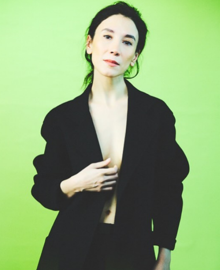 Türk takipçilerini engellemişti! Duvara Karşı'nın yıldızı Sibel Kekilli'nin pozlarına beğeni yağdı G4