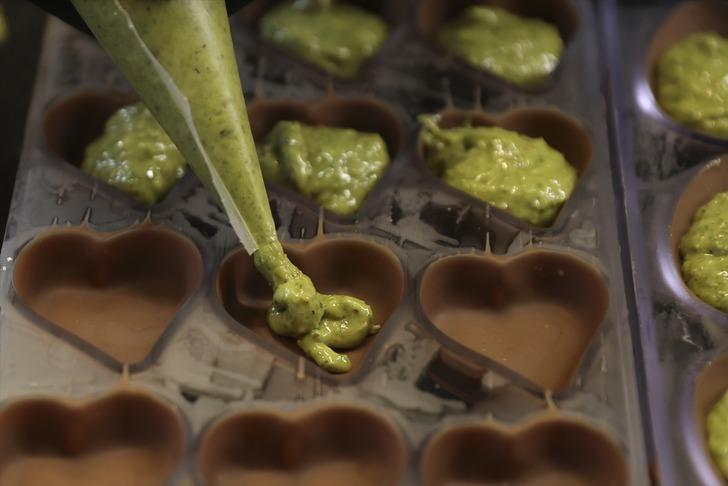 Dubai çikolatası furyası sürerken tüketim kandırmacasında bu sefer de antepfıstığı yerine bezelye şoku! G1