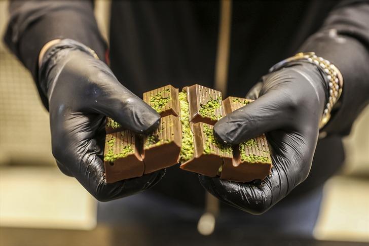 Dubai çikolatası furyası sürerken tüketim kandırmacasında bu sefer de antepfıstığı yerine bezelye şoku! G3