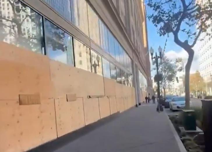 Tel örgüler çekildi, tahtalarla kapatıldı! Seçim öncesi ABD sokaklarında dikkat çeken kareler... Gözler orada G1