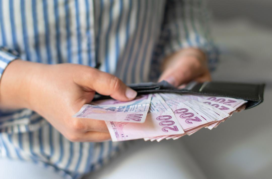 'H&uuml;k&uuml;metin niyeti belli oldu' dedi... 2025 yılındaki asgari &uuml;cretin belirlenmesine sayılı g&uuml;n kaldı! Aziz &Ccedil;elik zam senaryolarını canlı yayında anlattı!