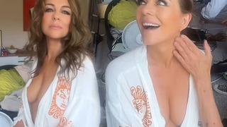 Kim der 59? Elizabeth Hurley'in pozları olay oldu... Sırrı buymuş |Her gün kaşık kaşık yiyor
