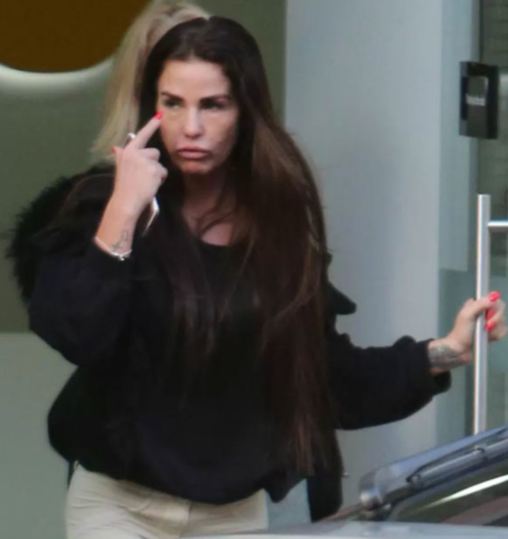 Estetik yüzünden tanınmaz halde... G4