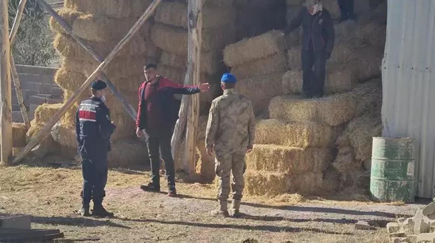 Günlerdir her yerde aranıyordu! Kayıp kadının cansız bedeni akrabasının samanlığında bulundu! 12 saat önce ölmüş