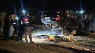 Osmaniye'de feci kaza! Araçlar demir yığınına döndü: 4 ölü, 3 yaralı