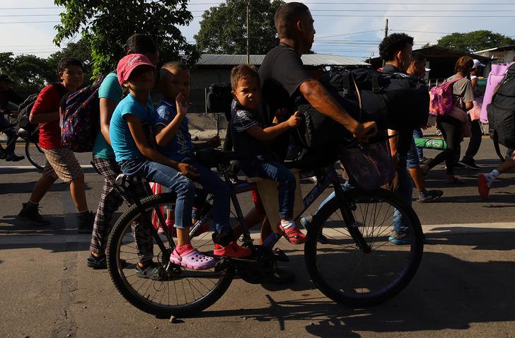 ABD’de Trump korkusu başladı! Binlerce insan seçim sonuçları belli olmadan yola çıktı… G4