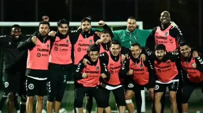 Süper Lig'in efsane kulübü Akhisarspor batıyor! ''Tesislerimizde elektrik, su, doğal gaz yok! Maçlara çıkmama kararı aldık"