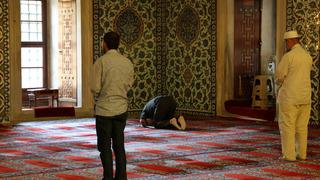 Kıble ne tarafta? Kıble hangi yöne bakar? Pusula ile kıble hangi tarafta nasıl öğrenilir?