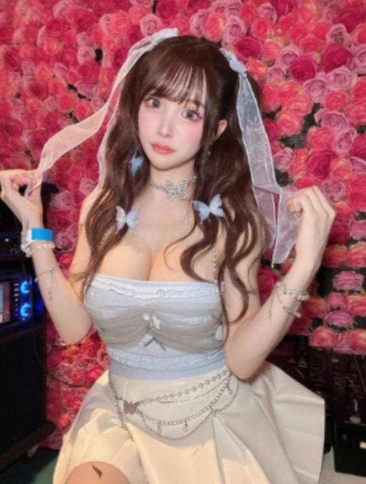 O eski halinden eser yok! 27 estetik operasyonun sonrasında gören tanıyamadı... Servet harcadı bambaşka biri oldu G3