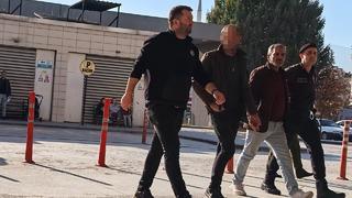 25 yıl hapis cezasıyla aranıyordu! Bursa'da sokakta yürürken yakalandı