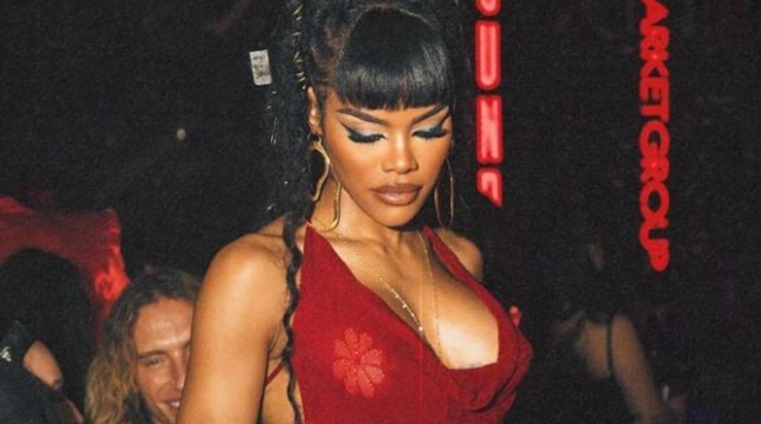 En seksi kadın seçilmişti! Elbisesinde dikiş dâhi yok... Teyana Taylor baştan aşağı kesik elbisesiyle geceye damga vurdu! Göğüs altı dekoltesi nefes kesti