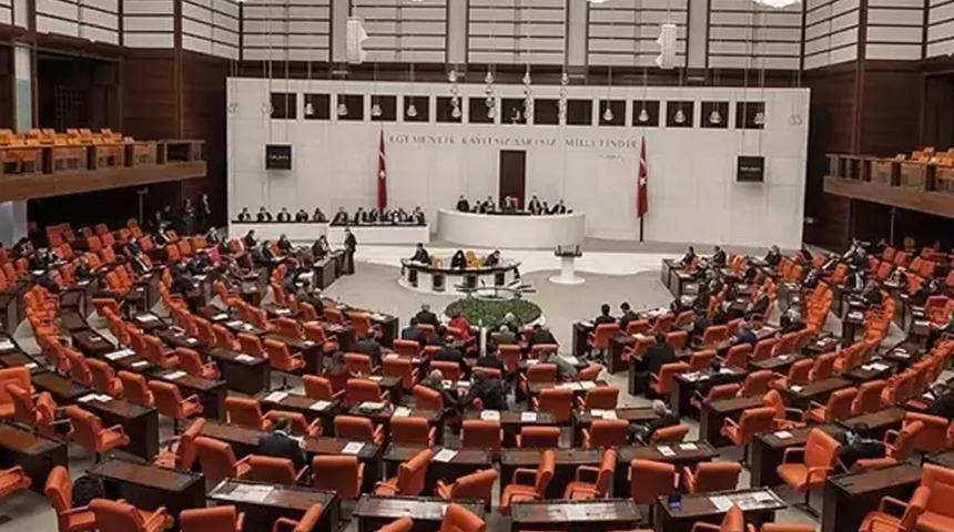 9'ncu Yargı Paketi'nden kadınların soyadına ilişkin düzenleme çıkarıldı