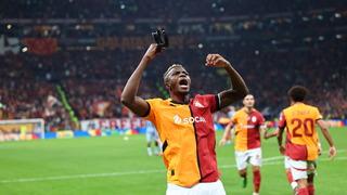 Sazı eline aldı 2 gol birden attı... Tottenham karşısında Victor Osimhen rüzgarı esti! 