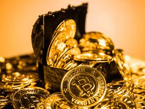 Sharp drop in Bitcoin: Fed rate cut expectations and liquidations shake the market