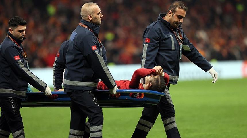 SON DAKİKA: Galatasaray Icardi'nin ön çapraz bağlarının koptuğunu ve ameliyata alınacağını duyurdu!