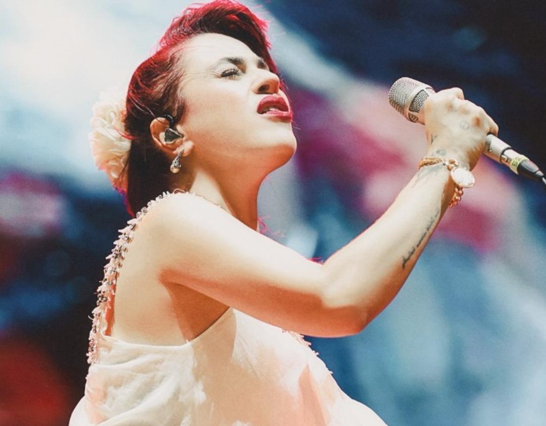 İstanbul'un stresinden ka&ccedil;tı... Tasını tarağını toplayarak k&ouml;ye yerleşti! Ceylan Ertem'in k&ouml;y evini g&ouml;renler hayran kaldı 