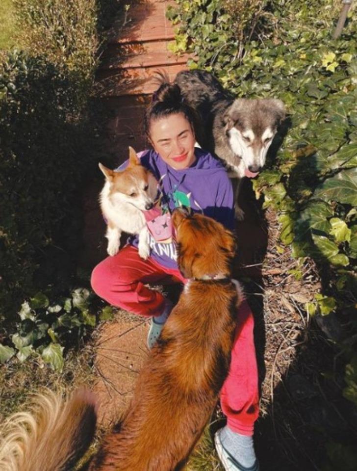 İstanbul'un stresinden kaçtı... Tasını tarağını toplayarak köye yerleşti! Ceylan Ertem'in köy evini görenler hayran kaldı  G1