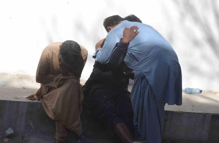 Pakistan'da yolcu treni istasyonunda patlama! Bombalı saldırı: 24 ölü, 44 yaralı G3