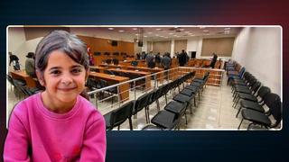 Mahkeme başkanı cübbesini çıkardı, gözlerinin içine bakarak sordu! Duruşmaya damga vuran an