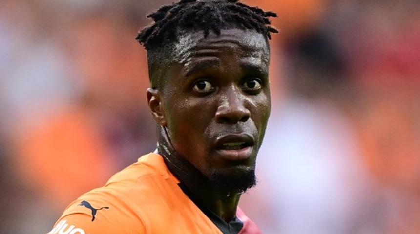 Lyon'da da yapamadı! Wilfried Zaha takımda istenmiyor... Hocası kararını açıkladı