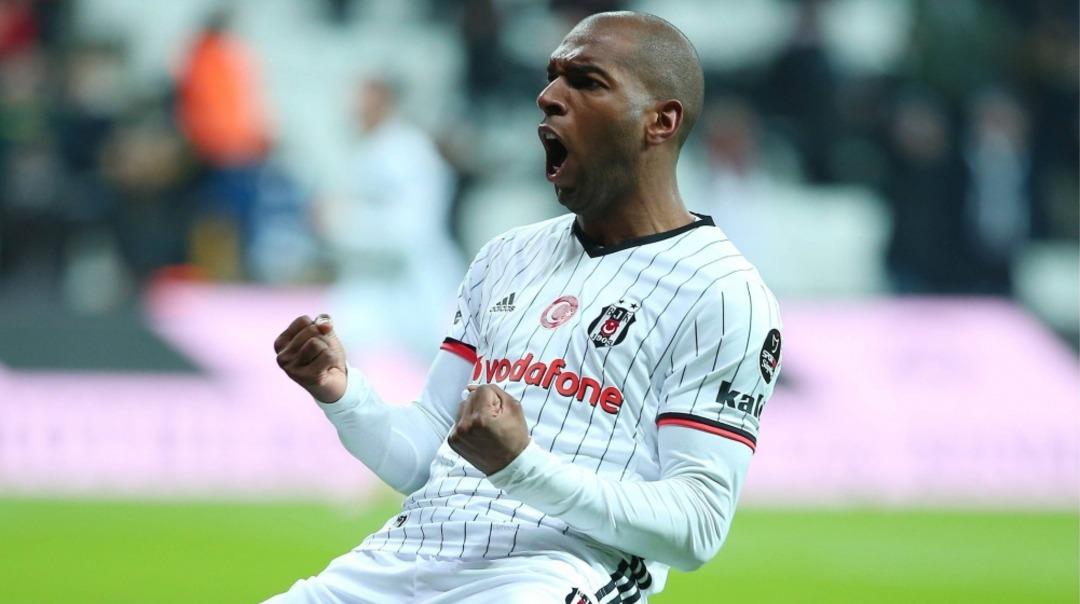 ryan-babel-besiktas-1492006229-9735