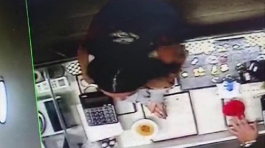 3 külçe 112 gram altın... Tamı tamına 336 bin TL değerinde hırsızlık yaptı kayıplara karıştı!