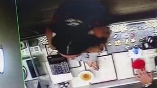 3 külçe 112 gram altın... Tamı tamına 336 bin TL değerinde hırsızlık yaptı kayıplara karıştı!