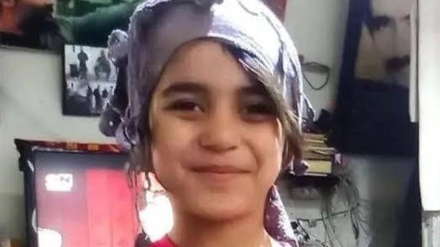 Vahşice katledilen 6 yaşındaki Şirin'in katiliyle karşılaşma anı ortaya çıktı... Caninin yanından böyle ilerlemiş!