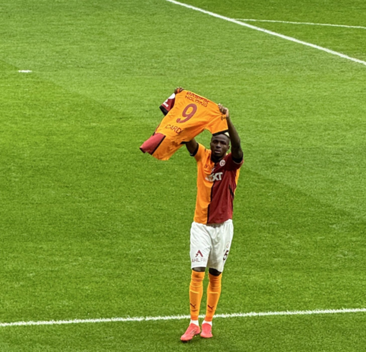 RAMS Park'ta duygusal anlar! Osimhen golü sonrası Icardi'yi unutmadı, öyle bir şey yaptı ki... G2