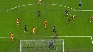 Maçın spikeri bile kendisini tutamadı! Galatasaray Samsunspor maçında inanılmaz an...