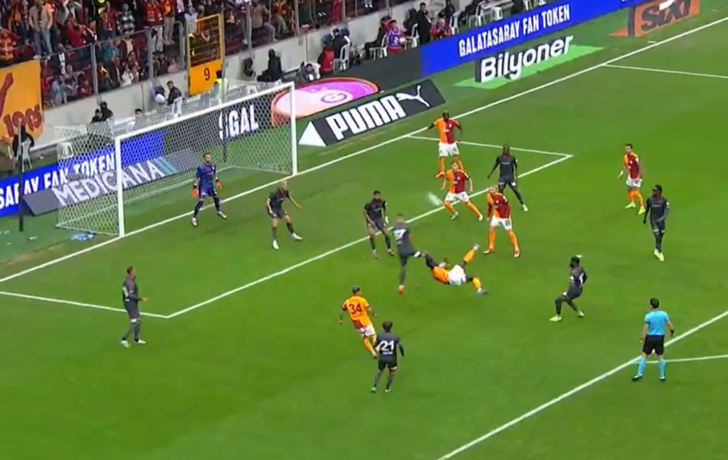 Maçın spikeri bile kendisini tutamadı! Galatasaray Samsunspor maçında inanılmaz an... G3