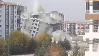 Patlayıcı kullanılmadı! Saniyeler içerisinde yerle bir oldu