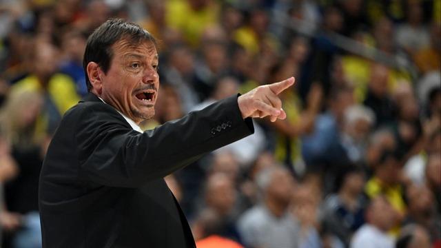 Basın toplantısına katılmamıştı! Ergin Ataman maçın ardından hastaneye kaldırıldı