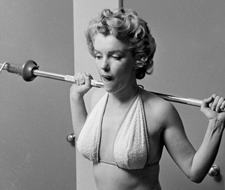 Marilyn Monroe'yu Hiç Böyle Görmediniz