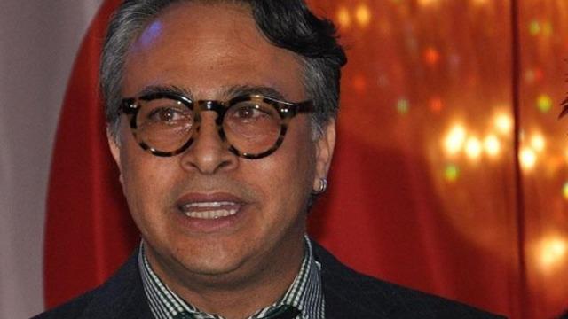 Barbaros Şansal havalimanında gözaltına alındı! 