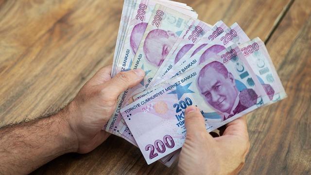 Bankalar kesenin ağzını açtı! Sıfır faizli kredi, 50 bin TL veriyorlar... İşte şartlar