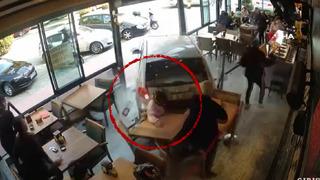 Yer: Aydın... Camları kırıp kafeye daldı: Can pazarı yaşandı! Ölü ve yaralılar var