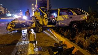 Karaman’da otobüsü sollamak isteyen otomobil ağaçlara çarptı! Yaralılar var