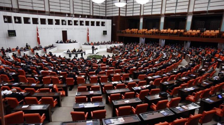 TBMM'de 70 saniyede 1 madde g&ouml;r&uuml;ş&uuml;ld&uuml;