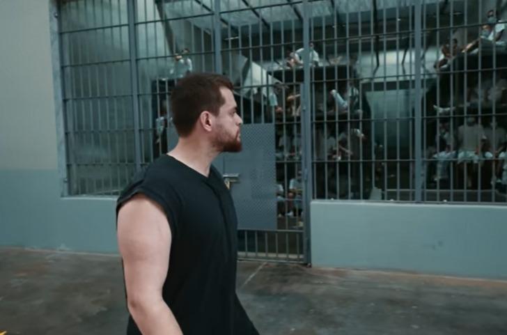 "Dünya üzerindeki cehennem" deniliyor! Türk Youtuber Alper Rende, dünyanın en büyük hapishanesi CECOT'u ziyaret etti... "Buraya giren çıkamıyor" G2