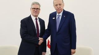 Cumhurbaşkanı Erdoğan'dan İngiltere Başbakanı Starmer ile önemli temas