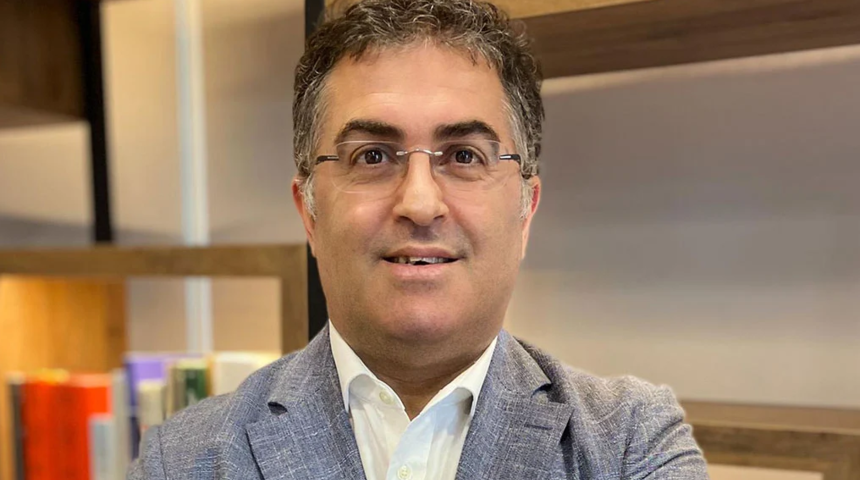 5 kardeşin hayatını kaybettiği acı olay sonrası Prof. Dr. Ersan Şen'den dikkat çeken çıkış ve Anıtkabir örneği! 'Bu da garibanın hikayesi...'