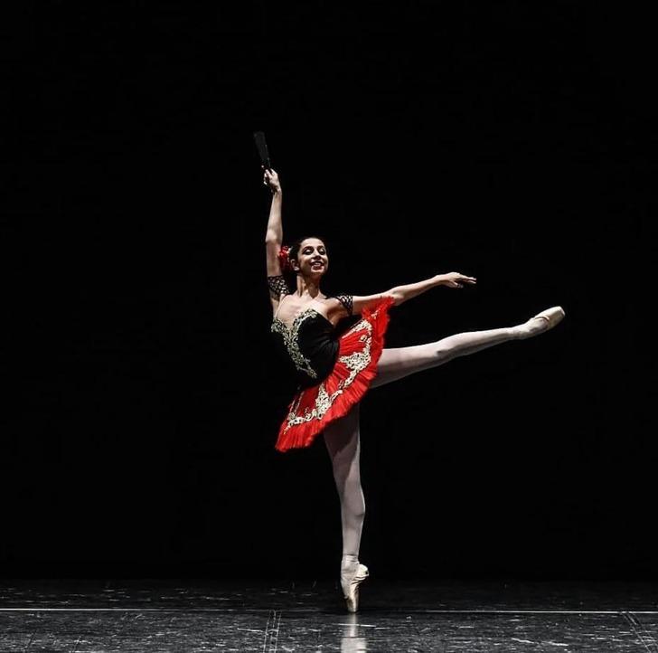 Genç balerinin ölümü şüpheli bulundu: 'Çanta askısı' detayı tüyleri diken diken etti! Annesi hemen bıçağa davranmış G5